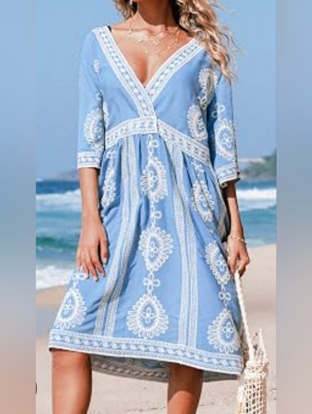 CUPSHE dress is a bohemian-inspired, relaxed-fit garment Size Small
